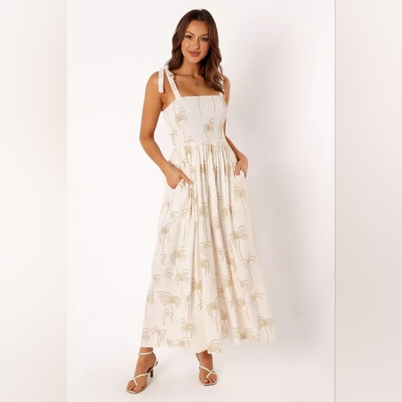 Petal & Pup Pants - Petal & Pup Ginelle Jumpsuit White Palm Print Smocked Wide Leg Pockets Size L